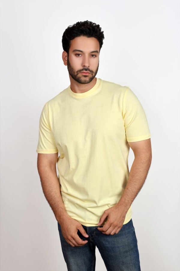 Lightweight and practical T-shirt